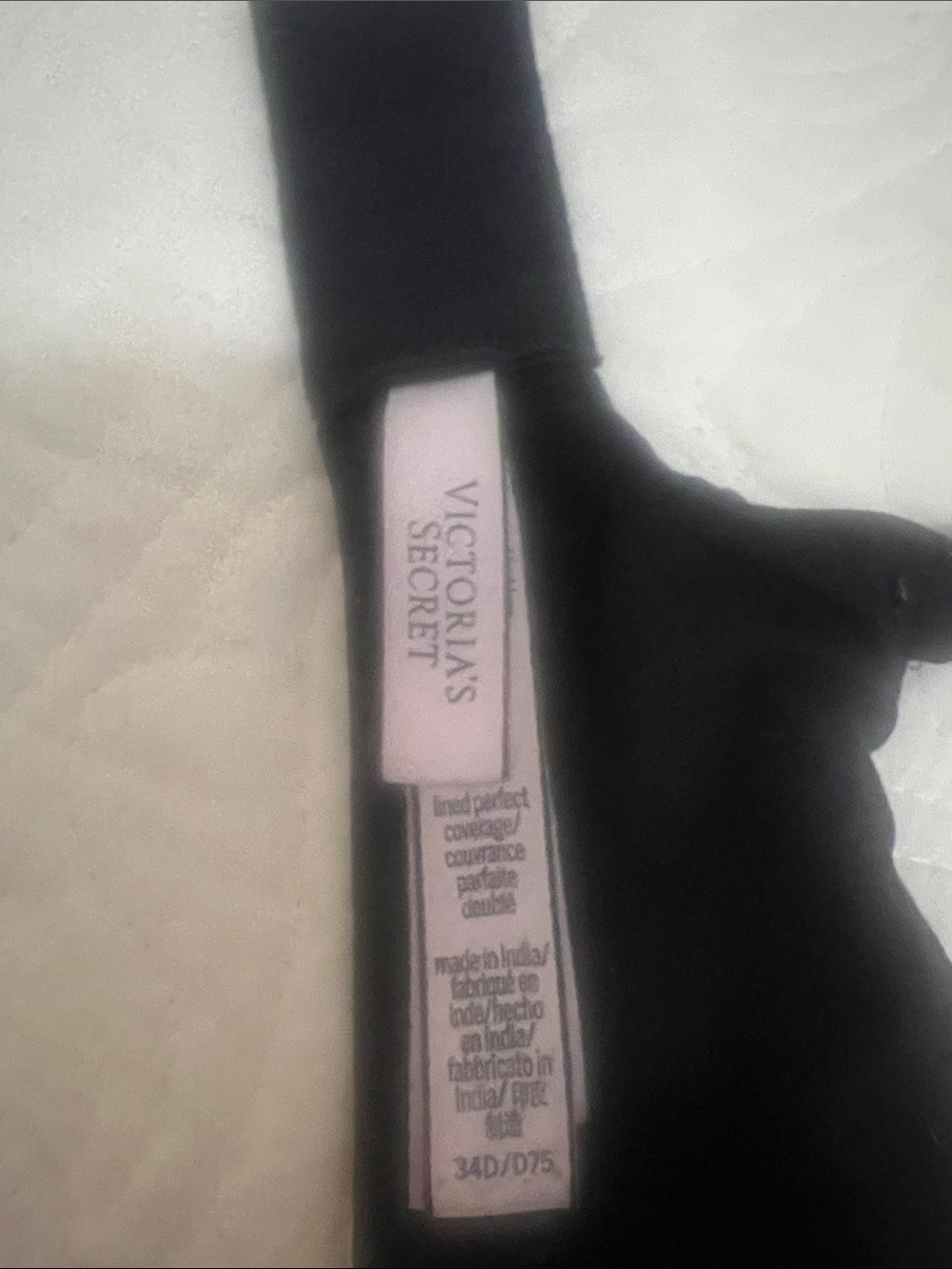 Victoria Secret underwire bra 34D - Picture 4 of 4